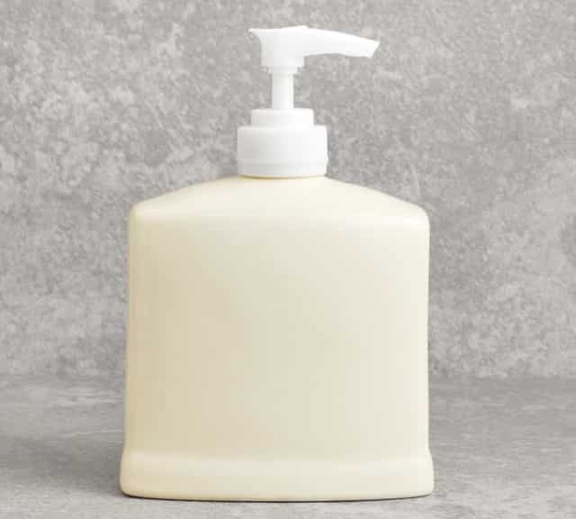 在河里捞鱼的方法(用什么方法诱河里的鱼)